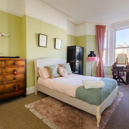 5-Bed House With Distant Sea Views In Plymouth Villa Exterior foto