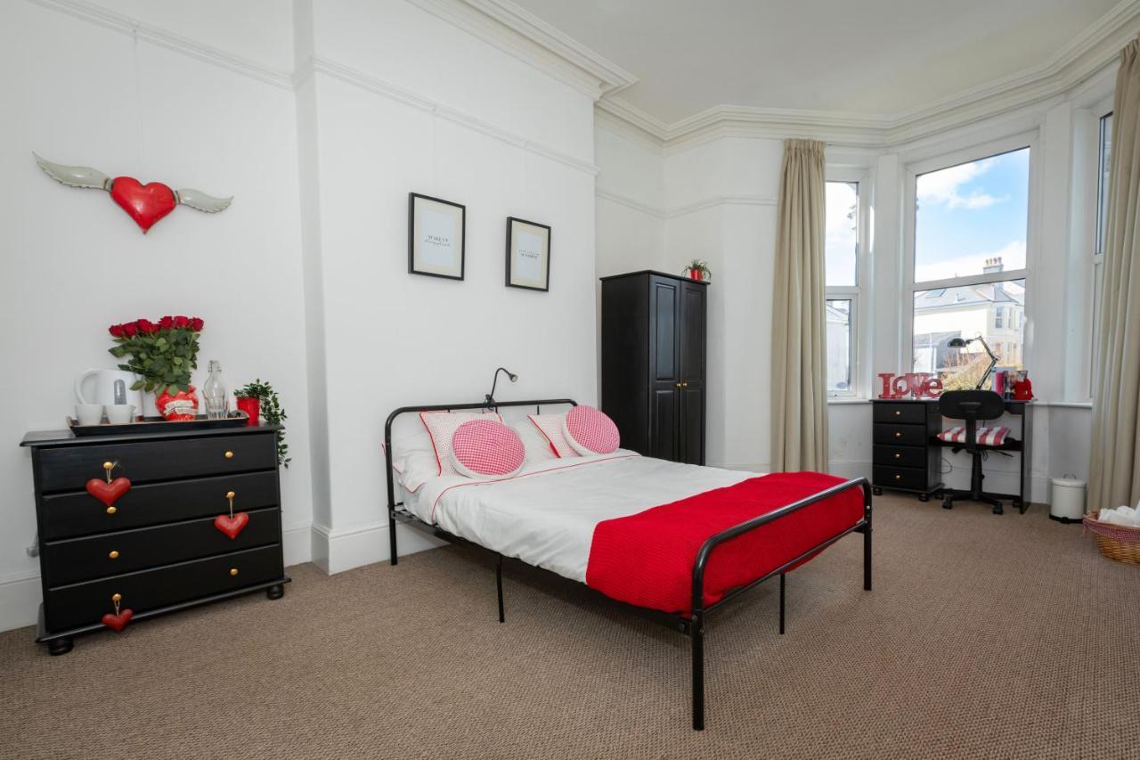 5-Bed House With Distant Sea Views In Plymouth Villa Exterior foto