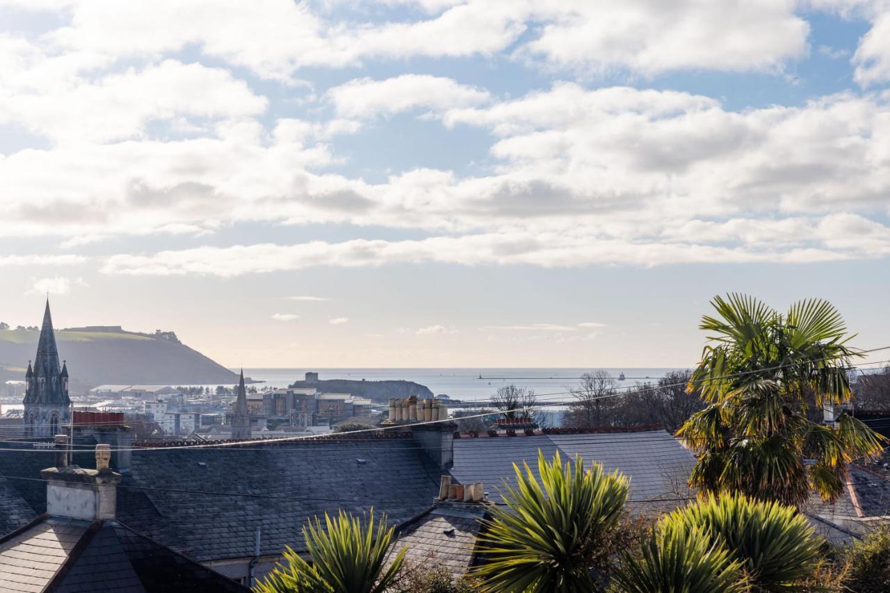5-Bed House With Distant Sea Views In Plymouth Villa Exterior foto